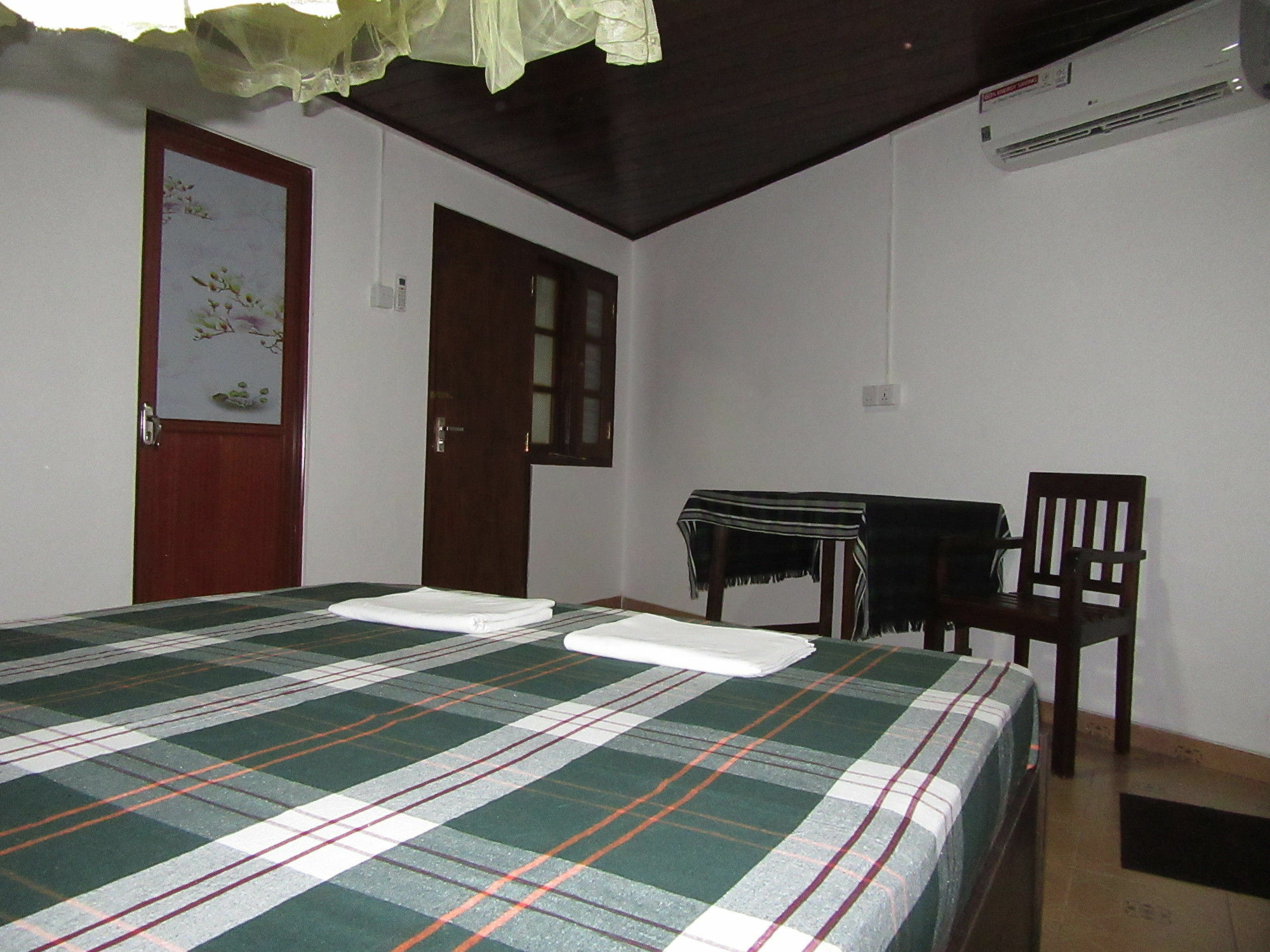 Extremehost Guest House Banduramulla Bagian luar foto